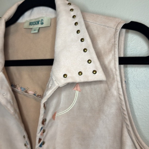 Rockin'‎ C Pink Studded Vest - Picture 5 of 15